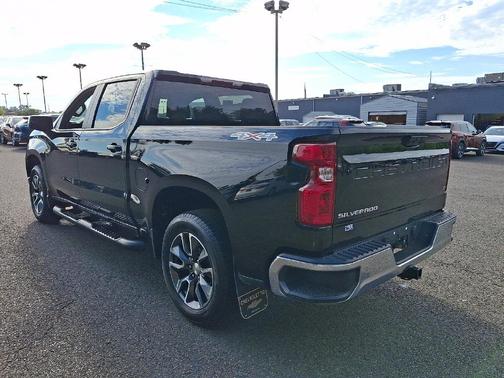 Black 2024 Chevrolet Silverado 1500 LT