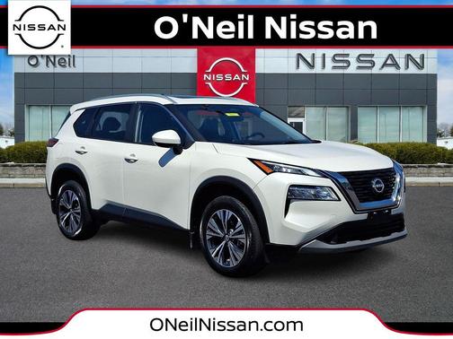 Pearl White Tricoat 2023 Nissan Rogue SV
