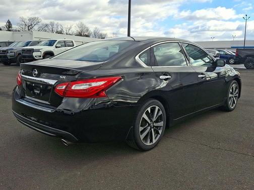 2016 Nissan Altima 2.5 SR