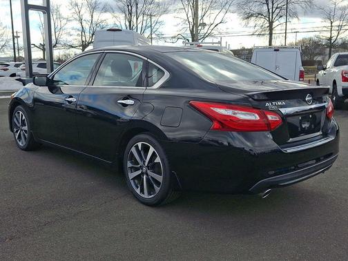 2016 Nissan Altima 2.5 SR