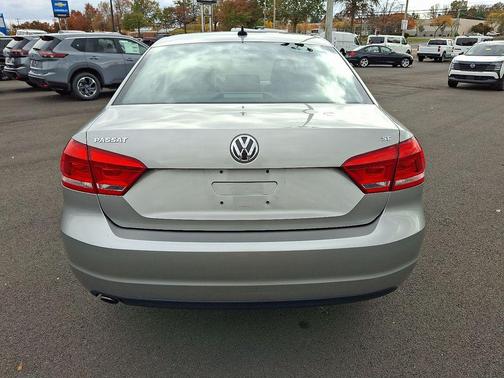2012 Volkswagen Passat 2.5 SE