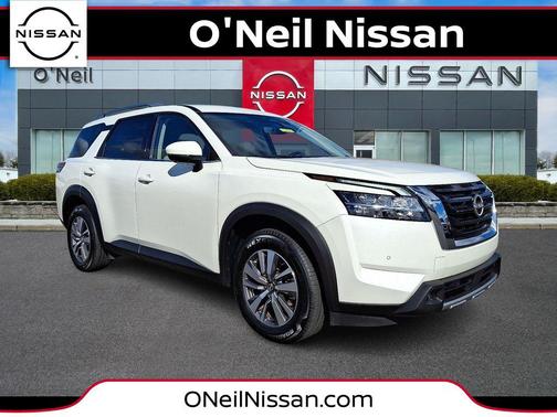 2023 Nissan Pathfinder SL 4WD