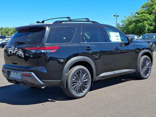 Super Black 2026 Nissan Pathfinder SL