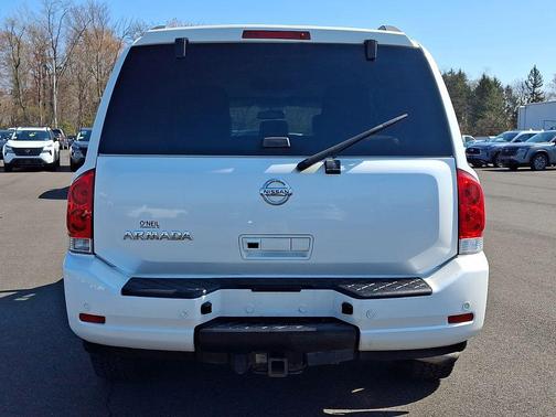 Pearl White 2013 Nissan Armada SV