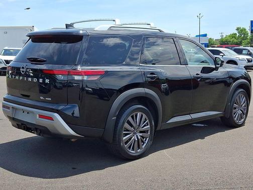Super Black 2023 Nissan Pathfinder SL 4WD