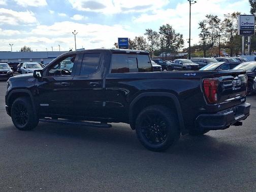 Onyx Black 2023 GMC Sierra 1500 Elevation