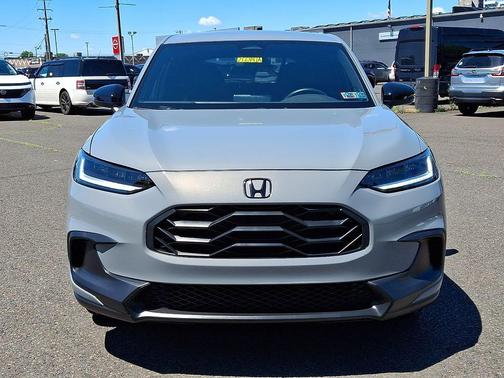Lunar Silver Metallic 2025 Honda HR-V AWD Sport
