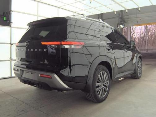 Super Black 2023 Nissan Pathfinder SL 4WD