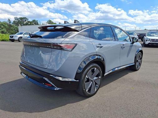 2025 Nissan ARIYA PLATINUM+