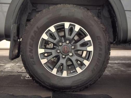 2024 Nissan Titan PRO-4X