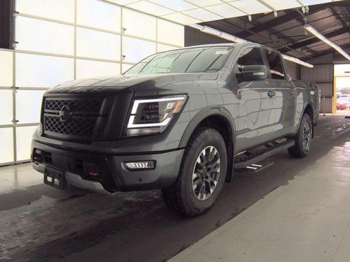 2024 Nissan Titan PRO-4X