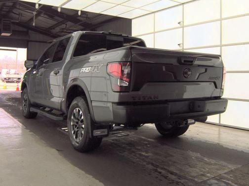 2024 Nissan Titan PRO-4X