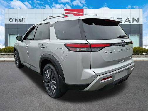2025 Nissan Pathfinder SL 4WD