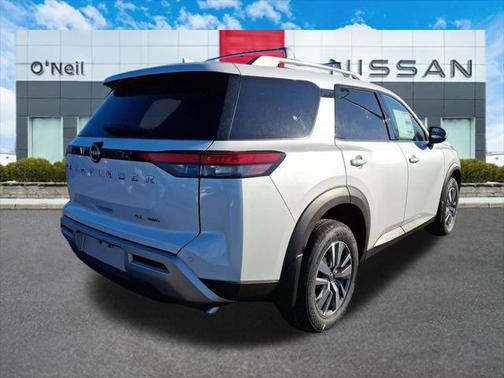2025 Nissan Pathfinder SL 4WD