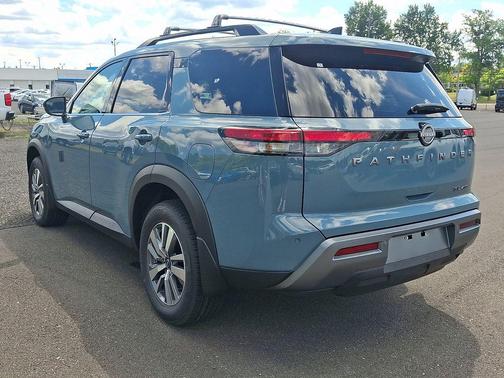Baltic Teal 2026 Nissan Pathfinder SL