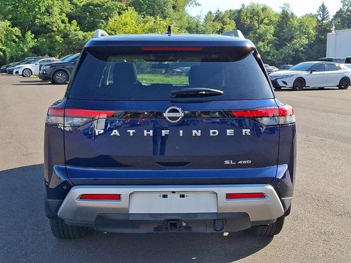 Deep Ocean Blue Pearl 2024 Nissan Pathfinder SL 4WD