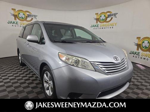2017 Toyota Sienna LE