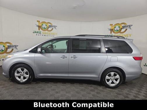 2017 Toyota Sienna LE