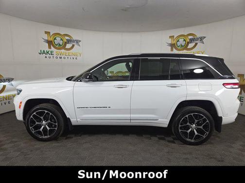 2022 Jeep Grand Cherokee Summit