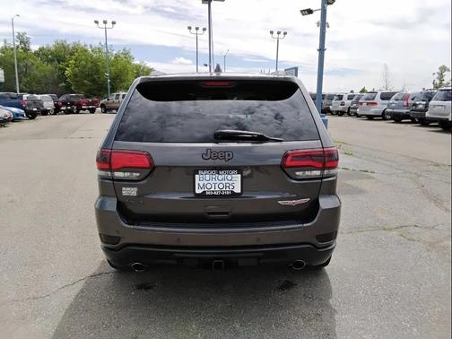 Granite Crystal Metallic Clearcoat 2018 Jeep Grand Cherokee Trailhawk
