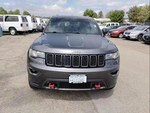 Granite Crystal Metallic Clearcoat 2018 Jeep Grand Cherokee Trailhawk