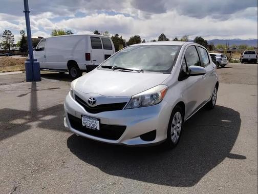 Classic Silver Metallic 2014 Toyota Yaris LE