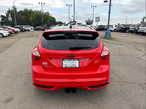 Red 2013 Ford Focus ST