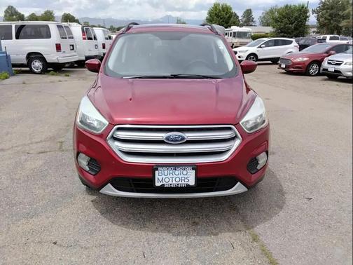 Red 2018 Ford Escape SE