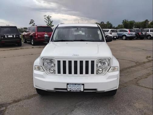 Bright White Clearcoat 2012 Jeep Liberty Sport