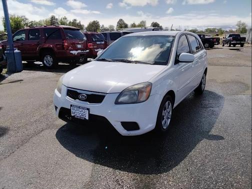 White 2010 Kia Rio5 LX