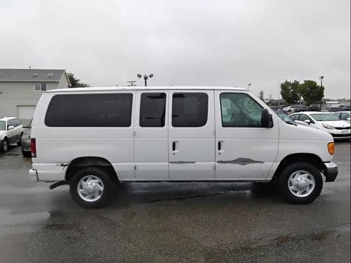Oxford White Clearcoat 2006 Ford E350 Super Duty XL Wagon