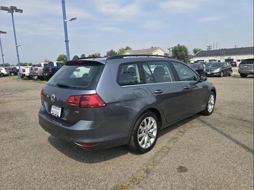 Silver 2015 Volkswagen Golf SportWagen TSI SE 4-Door