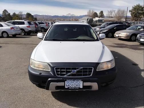 Ice White 2007 Volvo XC70 2.5T