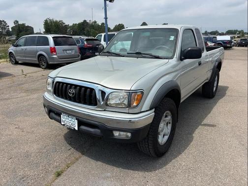 Silver 2003 Toyota Tacoma Xtracab