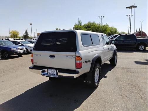 Silver 2003 Toyota Tacoma Xtracab