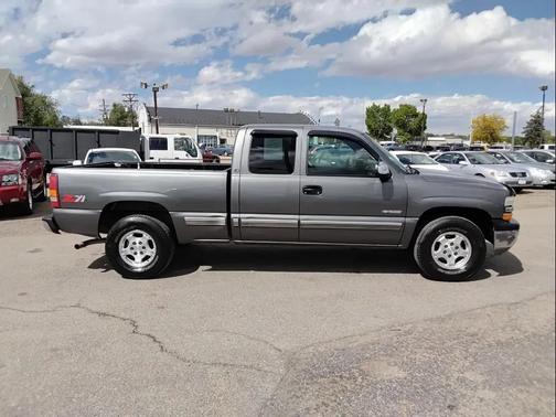 Gray 2000 Chevrolet Silverado 1500 LS Extended Cab