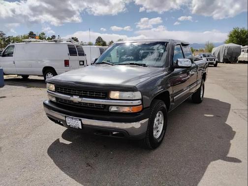 Gray 2000 Chevrolet Silverado 1500 LS Extended Cab