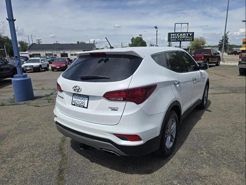Pearl White 2018 Hyundai Santa Fe Sport 2.4L