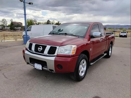 Red 2004 Nissan Titan SE King Cab