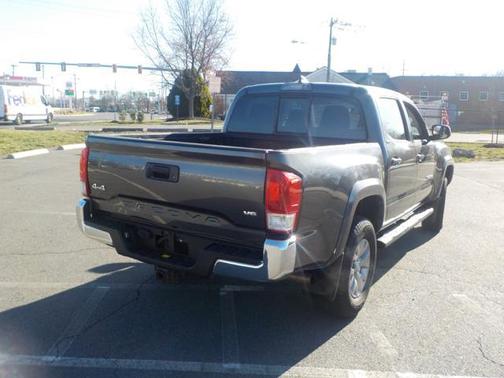2017 Toyota Tacoma SR5