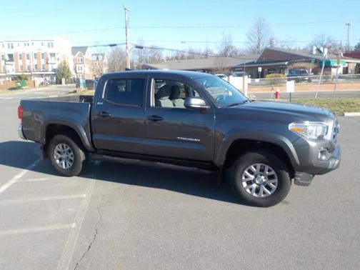 2017 Toyota Tacoma SR5