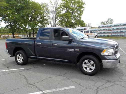 2016 RAM 1500 SLT