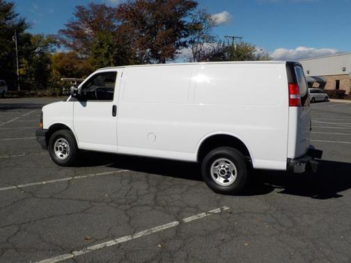 2024 GMC Savana 2500 Work Van