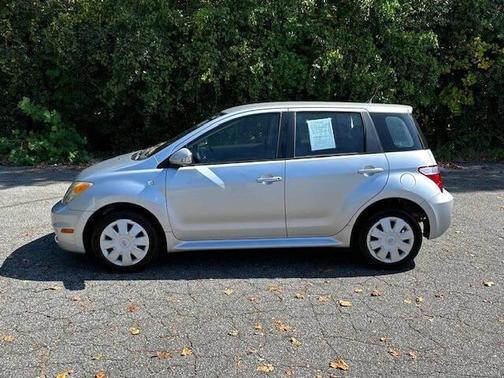 2006 Scion xA Base 4dr Hatchback w/Automatic