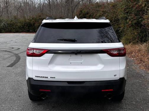 2020 Chevrolet Traverse LT Cloth