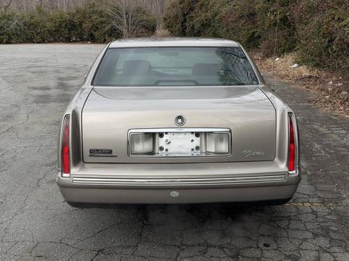 1999 Cadillac DeVille Base