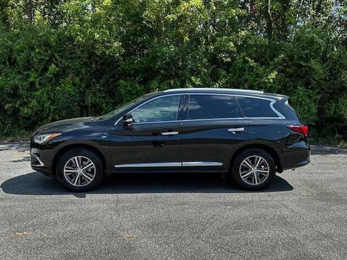 2017 INFINITI QX60 Base