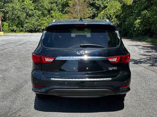 2017 INFINITI QX60 Base