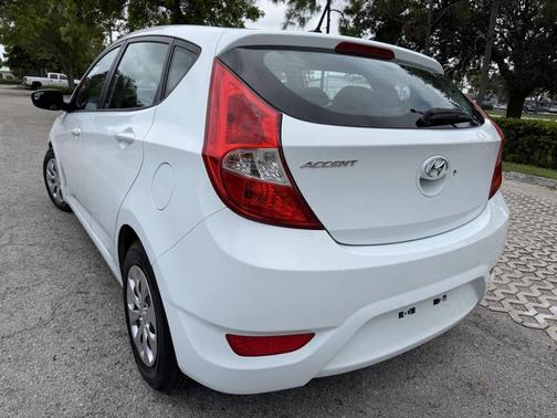 Century White 2015 Hyundai Accent GS