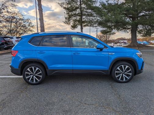 2023 Volkswagen Taos 1.5T SE